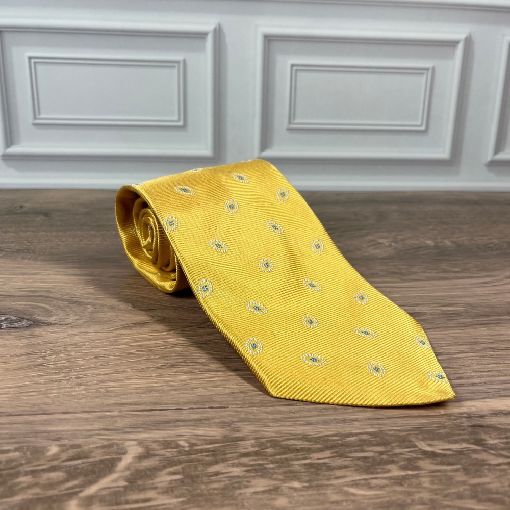 Brooks Brothers Silk Tie Mens Yellow Medallion Geometric Irregular USA Made